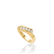 Load image into Gallery viewer, Women's 14 karat yellow gold Boundless Diamond Ring