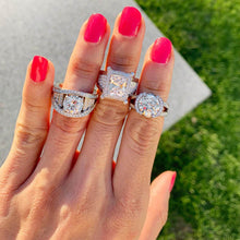 Load image into Gallery viewer, Cleopatra Elite White Gold Diamond Ring
