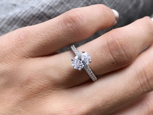 diamond engagement ring oval
