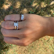 Load image into Gallery viewer, Lines 3-Stone Anniversary Ring