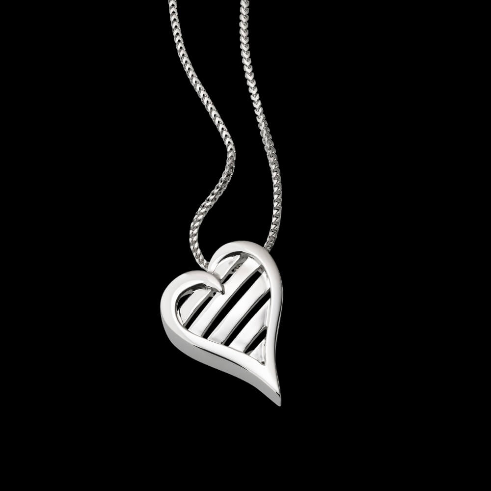 heart necklace meaning 2